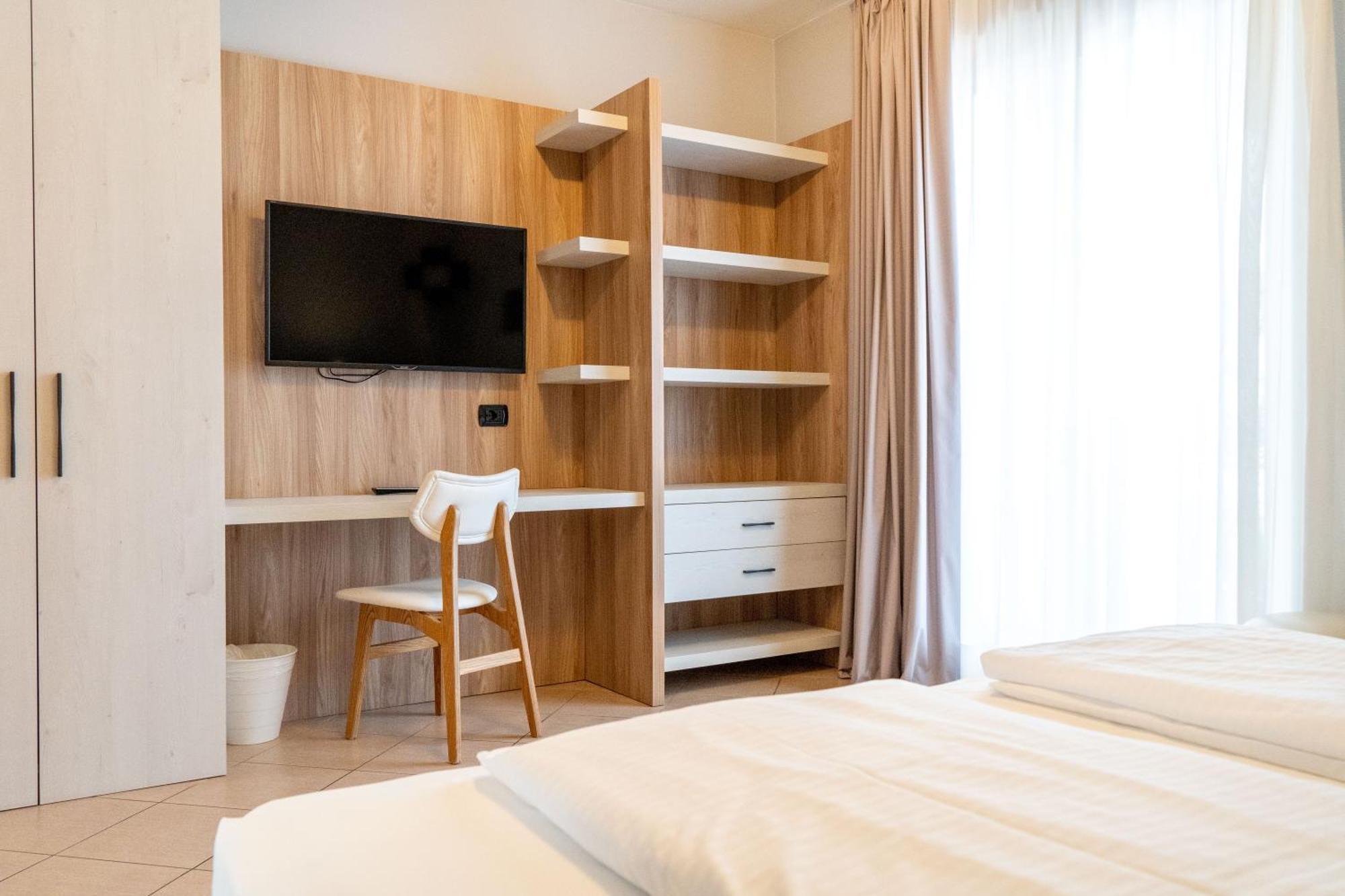 Hatelier Garda Home By Enjoy Garda Hotel Peschiera del Garda Luaran gambar